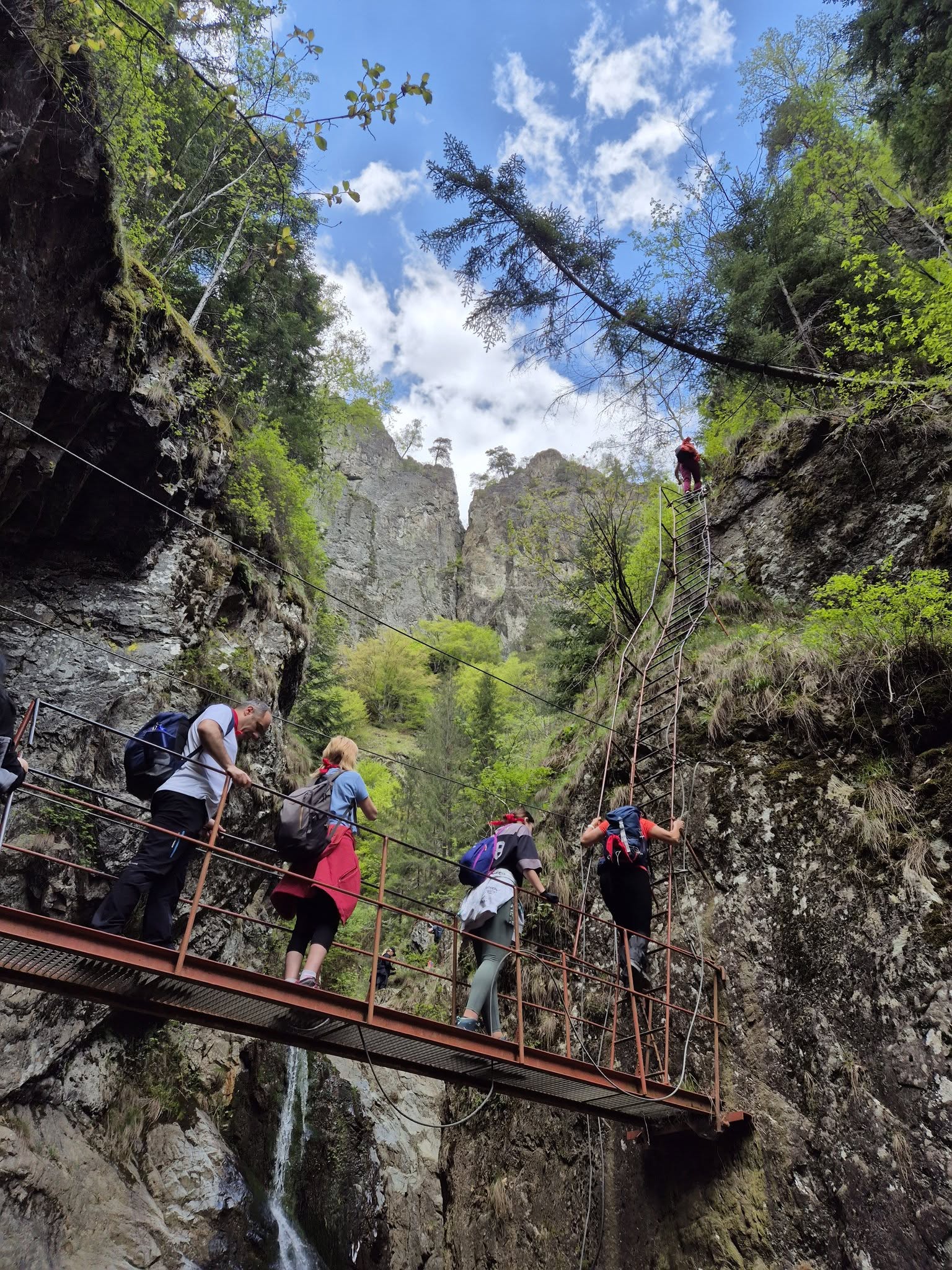 Drumeție montană pe Valea lui Stan