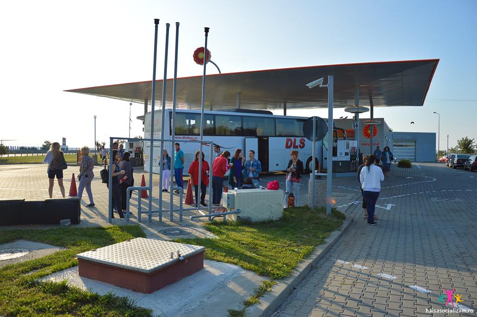 in-excursiile-Hai-sa-socializam-cafeau-este-din-partea-casei.jpg (94 KB)